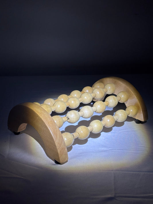 Masseur de Pied en Bois Naturel – Stimulation & Détente Plantaire